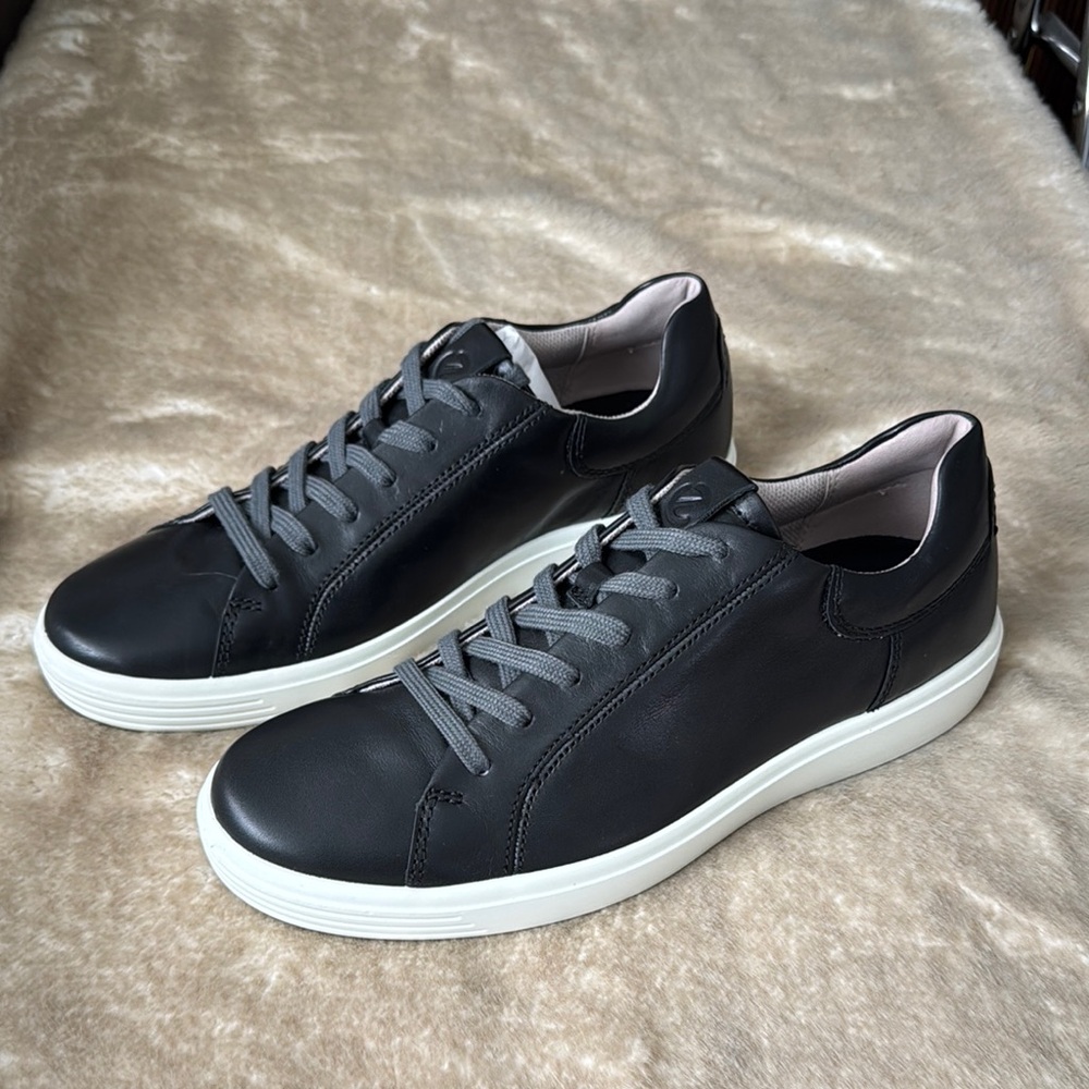 ECCO Classic Sneakers US 10-10.5